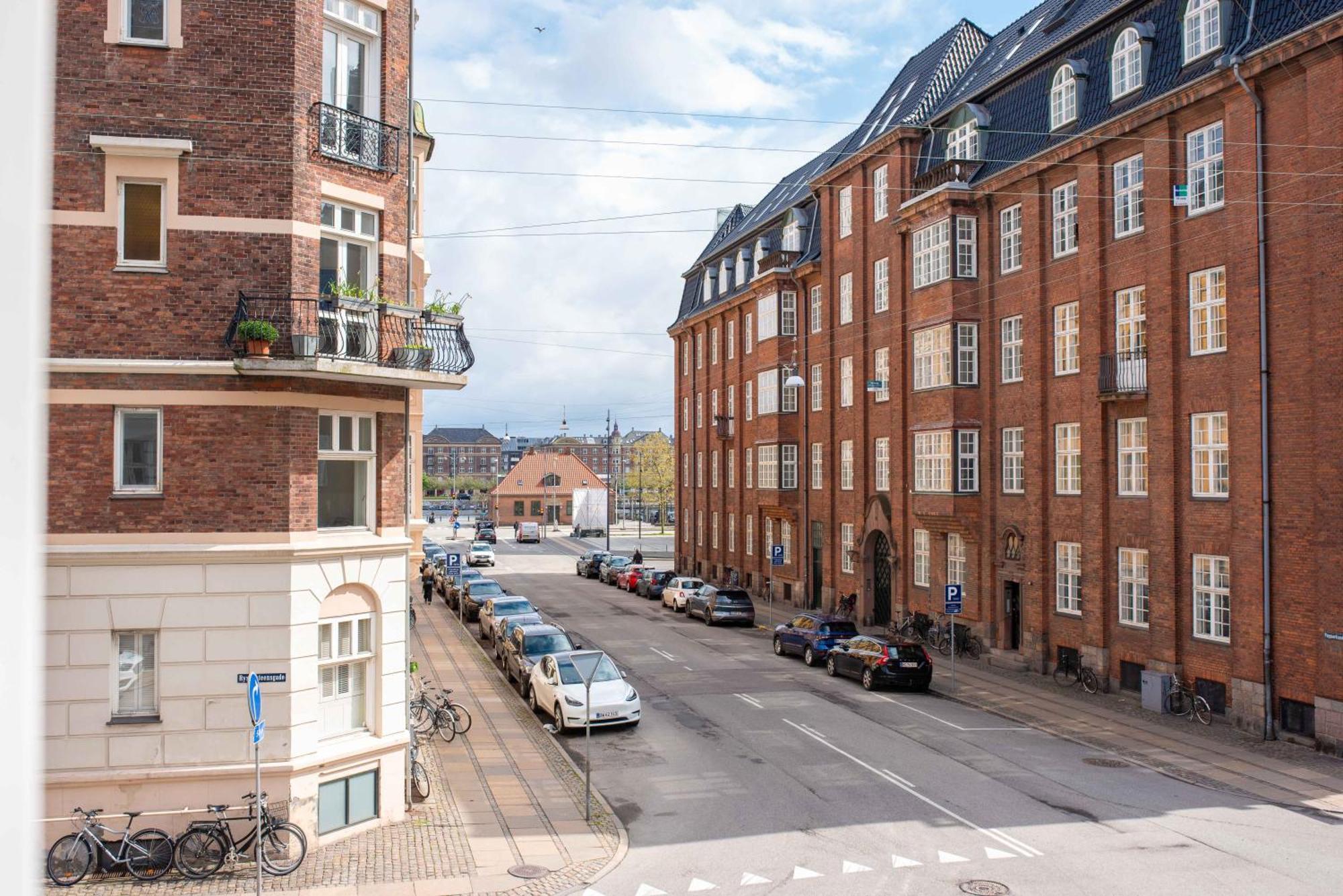Large Apartment In Central Copenhagen By Tivoli Gardens Екстериор снимка